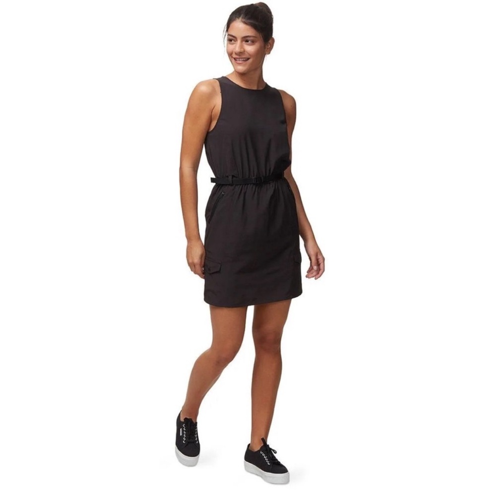 Sleeveless cargo Dress